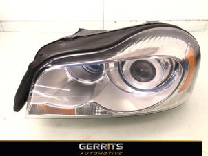 Gebruikte Koplamp links Volvo XC90 I 2.4 D5 20V Prijs € 549,99 Margeregeling aangeboden door Gerrits Automotive BV