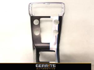 Gebruikte Dashboard sierlijst Volvo V40 (MV) 2.0 D2 16V Prijs € 49,99 Margeregeling aangeboden door Gerrits Automotive BV