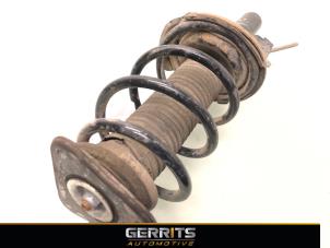 Gebruikte Mac Phersonpoot links-voor Volvo V40 (MV) 2.0 D2 16V Prijs € 49,95 Margeregeling aangeboden door Gerrits Automotive BV