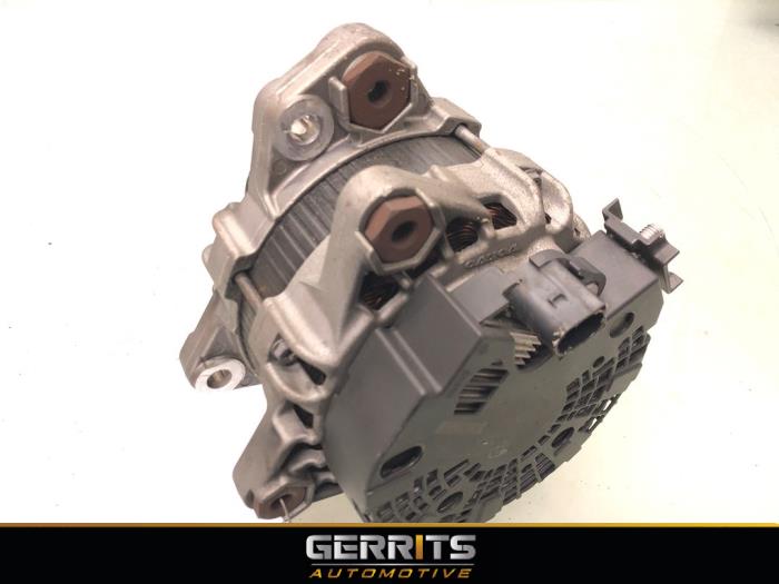 Dynamo van een Volvo V40 (MV) 2.0 D2 16V 2016