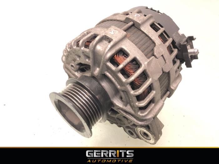 Dynamo van een Volvo V40 (MV) 2.0 D2 16V 2016