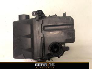 Gebruikte Luchtfilterhuis Toyota Yaris II (P9) 1.3 16V VVT-i Prijs € 29,99 Margeregeling aangeboden door Gerrits Automotive BV