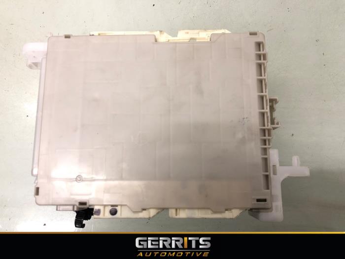 Gebruikte CEM (module) Toyota Yaris III (P13) 1.5 16V Hybrid Prijs € 74,99 Margeregeling aangeboden door Gerrits Automotive BV