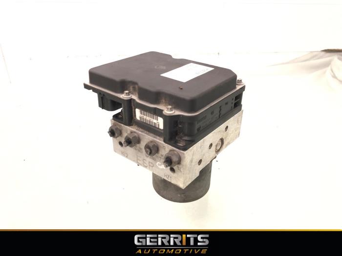 Gebruikte ABS Pomp Audi A4 Avant (B8) 1.8 TFSI 16V Prijs € 149,99 Margeregeling aangeboden door Gerrits Automotive BV