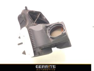 Gebruikte Luchtfilterhuis Audi A4 Avant (B8) 1.8 TFSI 16V Prijs € 34,99 Margeregeling aangeboden door Gerrits Automotive BV