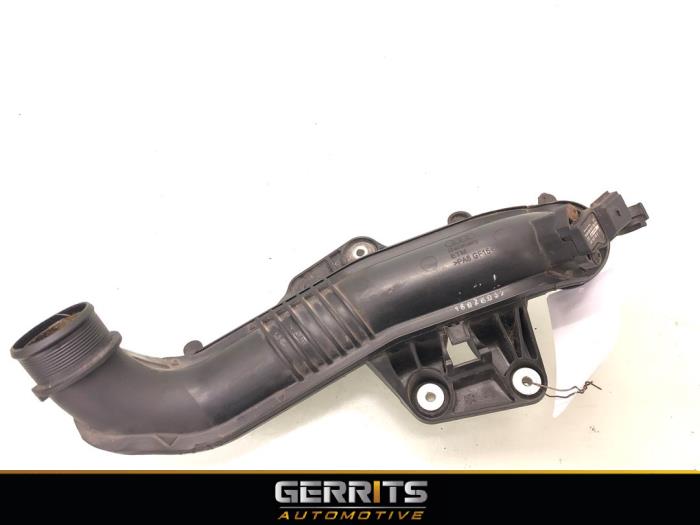 Gebruikte Intercooler Buis Audi A4 Avant (B8) 1.8 TFSI 16V Prijs € 24,99 Margeregeling aangeboden door Gerrits Automotive BV