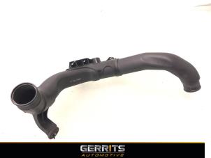 Gebruikte Intercooler Buis Volkswagen Polo V (6R) 1.2 TDI 12V BlueMotion Prijs € 24,99 Margeregeling aangeboden door Gerrits Automotive BV