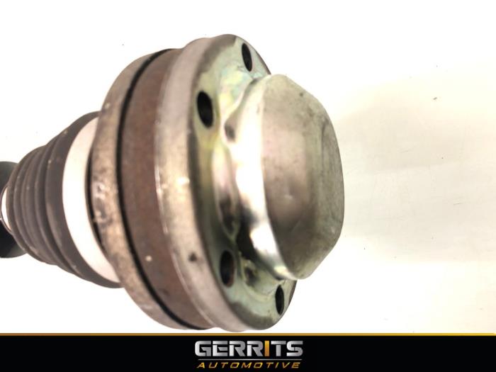 Aandrijfas rechts-voor van een Audi Q3 (8UB/8UG) 1.4 TFSI 16V 2014