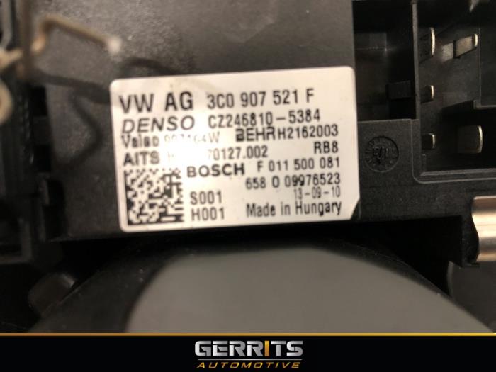 Kachel Ventilatiemotor van een Audi Q3 (8UB/8UG) 1.4 TFSI 16V 2014