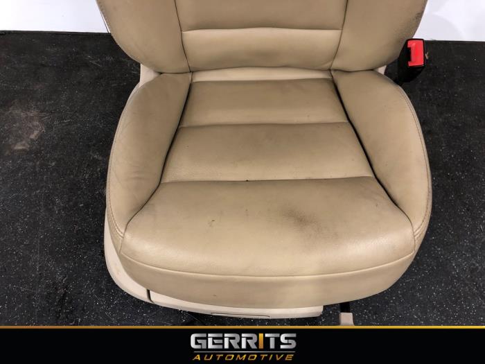 Stoel rechts van een Audi Q3 (8UB/8UG) 1.4 TFSI 16V 2014