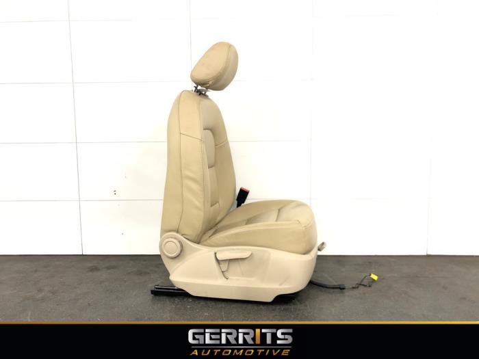 Stoel rechts van een Audi Q3 (8UB/8UG) 1.4 TFSI 16V 2014