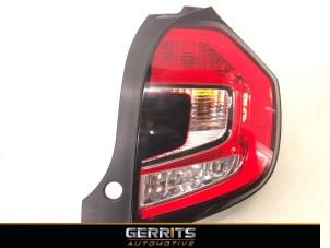 Gebruikte Achterlicht rechts Renault Twingo III (AH) 1.0 SCe 75 12V Prijs € 124,99 Margeregeling aangeboden door Gerrits Automotive BV