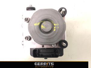 Gebruikte ABS Pomp Renault Twingo III (AH) 1.0 SCe 75 12V Prijs € 124,99 Margeregeling aangeboden door Gerrits Automotive BV