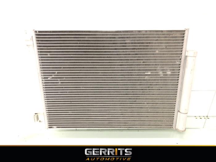 Gebruikte Airco Condensor Renault Twingo III (AH) 1.0 SCe 75 12V Prijs € 49,99 Margeregeling aangeboden door Gerrits Automotive BV