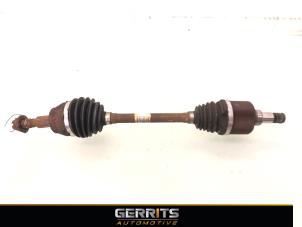 Gebruikte Aandrijfas links-voor Ford Focus 3 Wagon 1.0 Ti-VCT EcoBoost 12V 125 Prijs € 59,99 Margeregeling aangeboden door Gerrits Automotive BV