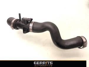 Gebruikte Intercooler Slang Ford Focus 3 Wagon 1.0 Ti-VCT EcoBoost 12V 125 Prijs € 34,99 Margeregeling aangeboden door Gerrits Automotive BV