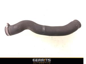 Gebruikte Intercooler Slang Volvo V50 (MW) 1.6 D2 16V Prijs € 34,99 Margeregeling aangeboden door Gerrits Automotive BV
