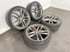Velgen set + banden van een Audi Q3 (8UB/8UG) 1.4 TFSI 16V 2014