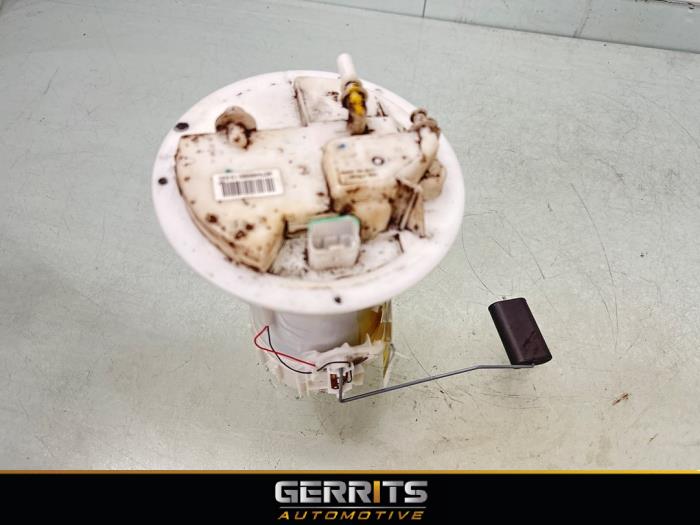 Gebruikte Tank element Pomp Peugeot 208 I (CA/CC/CK/CL) 1.2 Vti 12V PureTech 82 Prijs € 19,99 Margeregeling aangeboden door Gerrits Automotive BV