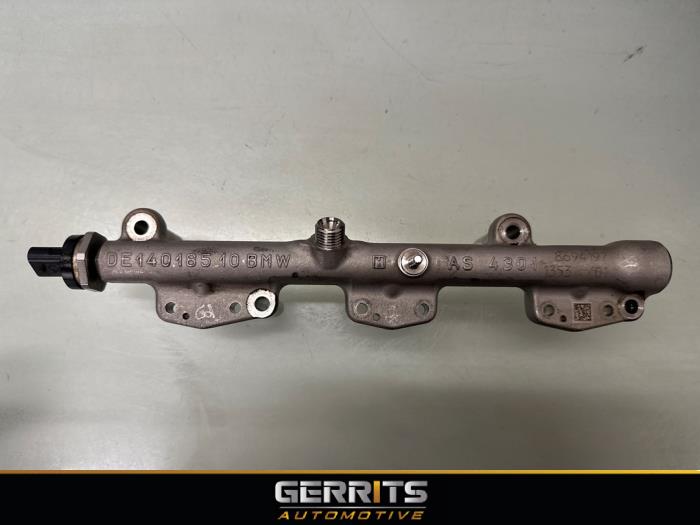 Galerij (Injectie) van een BMW 3 serie Touring (F31) 318i 1.5 TwinPower Turbo 12V 2017