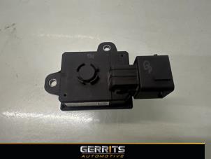 Gebruikte Start/Stop relais Peugeot 308 SW (L4/L9/LC/LJ/LR) 1.2 12V e-THP PureTech 130 Prijs € 29,99 Margeregeling aangeboden door Gerrits Automotive BV