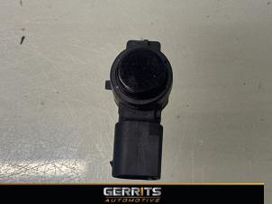 Gebruikte Sensor PDC Peugeot 308 SW (L4/L9/LC/LJ/LR) 1.2 12V e-THP PureTech 130 Prijs € 19,99 Margeregeling aangeboden door Gerrits Automotive BV
