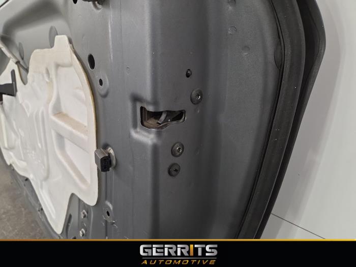 Portier 2Deurs rechts van een Peugeot 208 I (CA/CC/CK/CL) 1.6 Blue HDi 100 2015