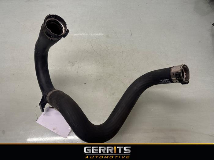 Gebruikte Intercooler Slang Opel Adam 1.0 Ecotec 12V SIDI Turbo Prijs € 39,99 Margeregeling aangeboden door Gerrits Automotive BV