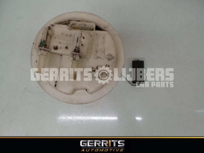 Gebruikte Tank element Pomp Peugeot 206 (2A/C/H/J/S) 1.4 XR,XS,XT,Gentry Prijs € 21,98 Margeregeling aangeboden door Gerrits Automotive BV