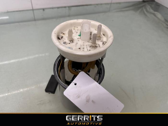 Gebruikte Tank element Pomp Volkswagen Polo V (6R) 1.2 12V Prijs € 19,99 Margeregeling aangeboden door Gerrits Automotive BV