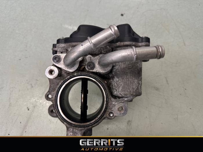 Gebruikte Gasklephuis Skoda Superb Combi (3V5) 1.6 TDI Prijs € 34,99 Margeregeling aangeboden door Gerrits Automotive BV