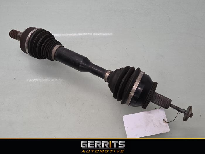 Gebruikte Aandrijfas links-voor Volvo XC90 I 2.4 D5 20V Prijs € 99,99 Margeregeling aangeboden door Gerrits Automotive BV