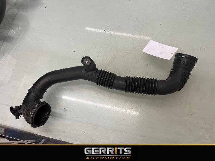 Gebruikte Intercooler Buis Renault Espace (RFCJ) 1.6 Tce 200 EDC Prijs € 69,99 Margeregeling aangeboden door Gerrits Automotive BV