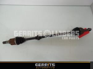 Gebruikte Steekas rechts-voor Nissan Micra (K12) 1.2 16V Prijs € 29,70 Margeregeling aangeboden door Gerrits Automotive BV