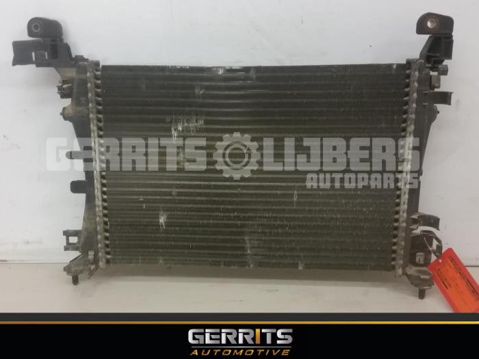 Gebruikte Radiateur Fiat Grande Punto (199) 1.4 Prijs € 21,98 Margeregeling aangeboden door Gerrits Automotive BV