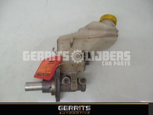 Gebruikte Hoofdremcilinder Fiat Grande Punto (199) 1.4 Prijs € 21,98 Margeregeling aangeboden door Gerrits Automotive BV