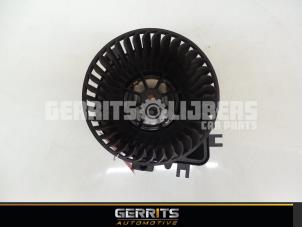 Gebruikte Kachel Ventilatiemotor BMW Mini One/Cooper (R50) 1.6 16V One Prijs € 33,00 Margeregeling aangeboden door Gerrits Automotive BV