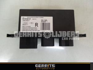 Gebruikte Computer Diversen Renault Grand Scénic III (JZ) Prijs € 124,35 Margeregeling aangeboden door Gerrits Automotive BV