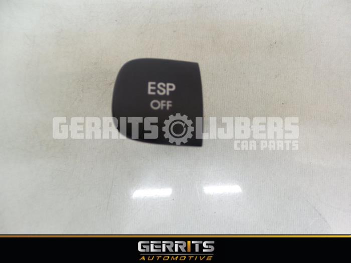 Gebruikte ESP Schakelaar Kia Sportage Prijs € 19,99 Margeregeling aangeboden door Gerrits Automotive BV