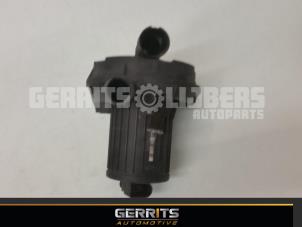 Gebruikte Secundaire Pomp Volkswagen Touareg Prijs € 112,20 Margeregeling aangeboden door Gerrits Automotive BV