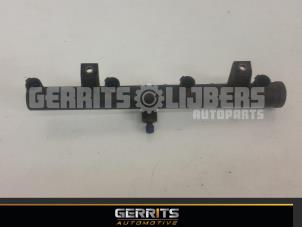 Gebruikte Galerij (Injectie) Peugeot 206 (2A/C/H/J/S) 2.0 GTI 16V Prijs € 21,98 Margeregeling aangeboden door Gerrits Automotive BV