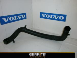 Gebruikte Intercooler Buis Volvo V70 (SW) 2.4 T 20V Prijs € 25,30 Margeregeling aangeboden door Gerrits Automotive BV