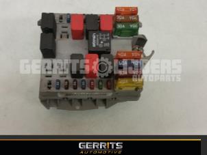 Gebruikte Zekeringkast Fiat Punto II (188) 1.9 JTD 80 ELX 3-Drs. Prijs € 21,98 Margeregeling aangeboden door Gerrits Automotive BV