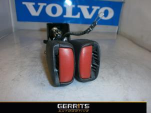 Gebruikte Veiligheidsgordel Insteek rechts-achter Volvo S60 I (RS/HV) 2.4 D 20V Prijs € 25,30 Margeregeling aangeboden door Gerrits Automotive