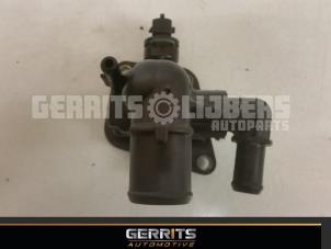 Gebruikte Thermostaathuis Opel Corsa D 1.3 CDTi 16V ecoFLEX Prijs € 21,98 Margeregeling aangeboden door Gerrits Automotive BV