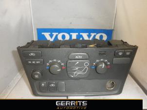 Gebruikte Chaufage Bedieningspaneel Volvo S80 (TR/TS) 2.4 SE 20V 170 Kat. Prijs € 31,90 Margeregeling aangeboden door Gerrits Automotive BV