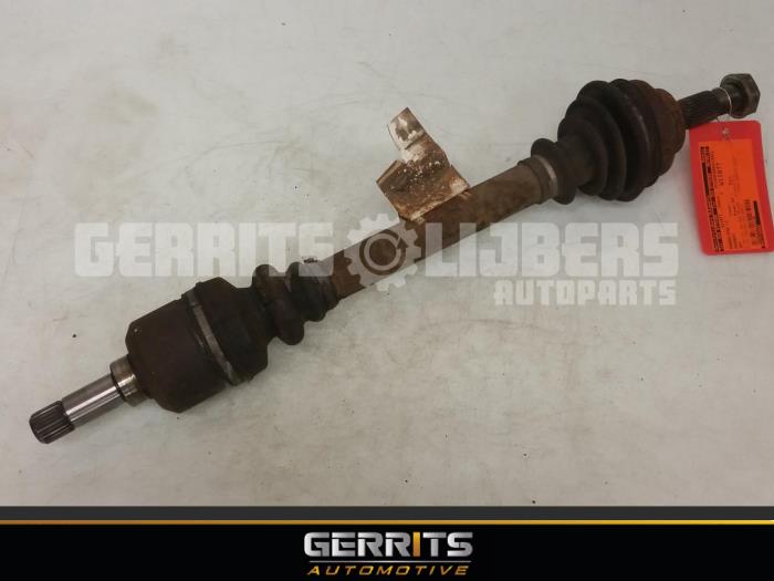 Gebruikte Steekas links-voor Peugeot 307 (3A/C/D) 1.4 HDi Prijs € 38,50 Margeregeling aangeboden door Gerrits Automotive BV