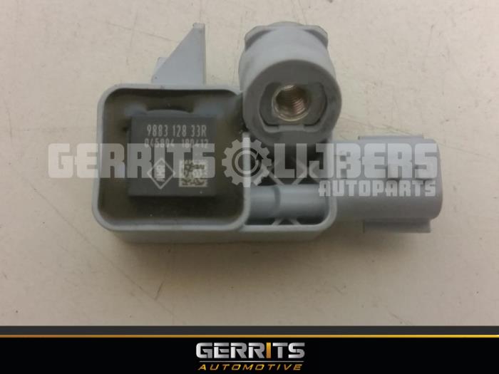 Gebruikte Airbag Sensor Renault Megane III Berline (BZ) 1.5 dCi 90 Prijs € 24,20 Margeregeling aangeboden door Gerrits Automotive BV
