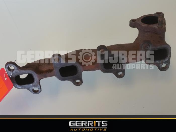 Gebruikte Uitlaatspruitstuk Toyota Corolla Verso (R10/11) 2.2 D-4D 16V Prijs € 28,60 Margeregeling aangeboden door Gerrits Automotive BV