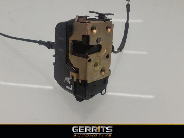 Deurslot Mechaniek 4Deurs links-achter van een Renault Grand Scénic II (JM)  2004